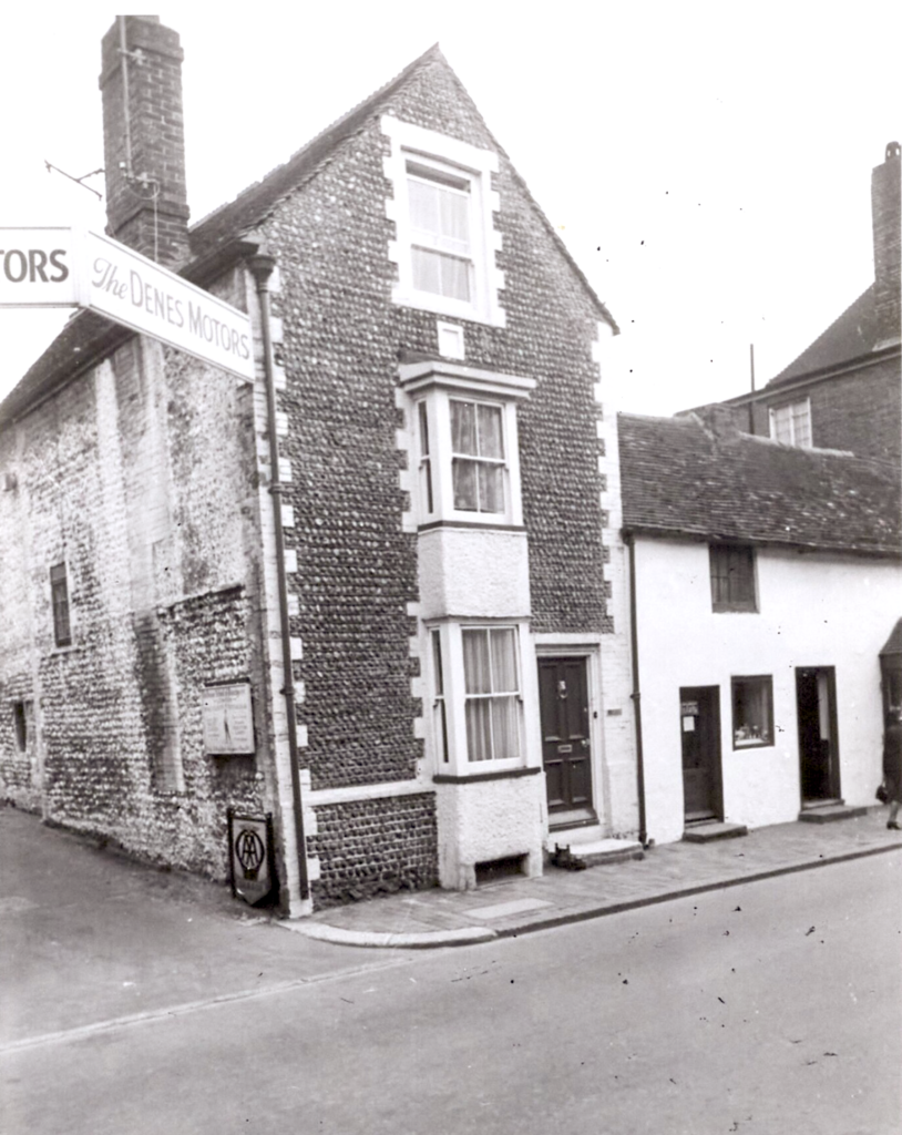 1930 view showing original chimney stack